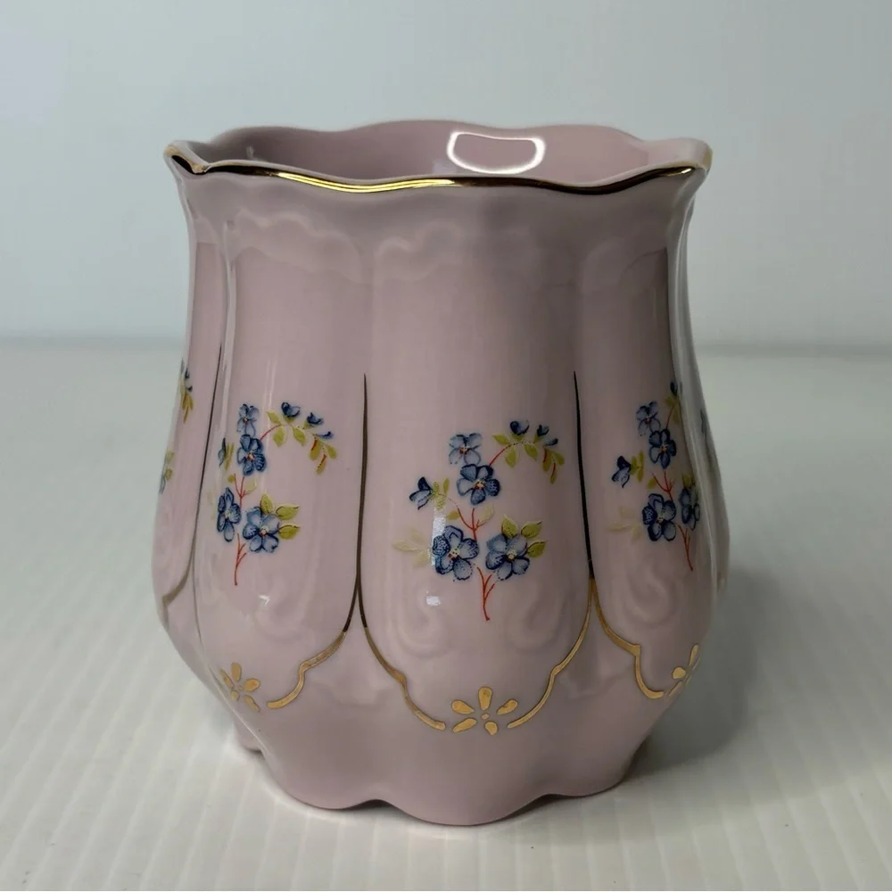 H & C Czech Original Rosa Porzelain Porcelain Mug Teacup Floral Spray Gold Trim